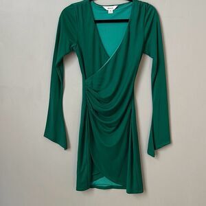 NWOT Alana Eve Mini Dress Womens XS Emerald Green Serena Draped Wrap V-Neck